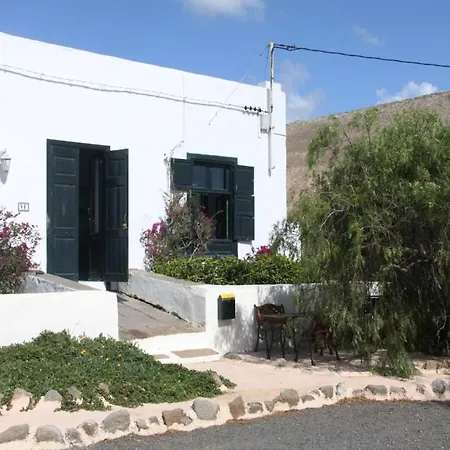 Las Casitas De Femes Sleeps 3 Pool Wifi Villa