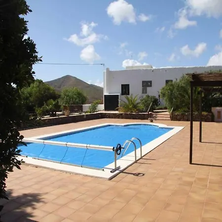 Villa Las Casitas De Femes Sleeps 3 Pool Wifi Uga